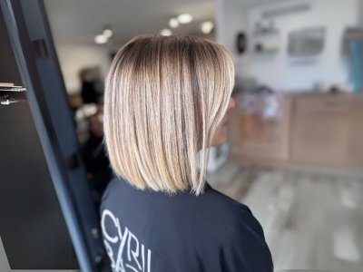 Coiffeur-les-sables-d-olonne-focus-carre-blond-cyril-bazin-coiffeur-createur