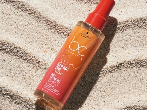 Soins-cheveux-ete-soleil-spray-hydratant-cyril-bazin-coiffeur-createur