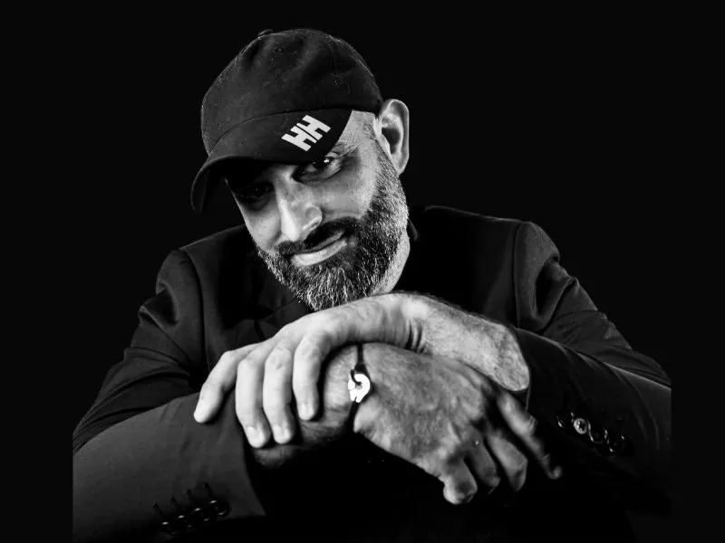 bon-coiffeur-nantes-notre-concept-salon-portrait-cyril-bazin-coiffeur-createur-1