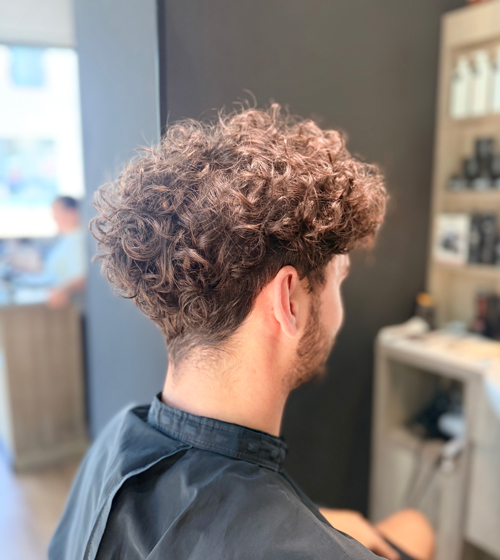 coupe cheveux boucles homme-avant-cyril bazin