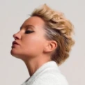 Cheveux courts