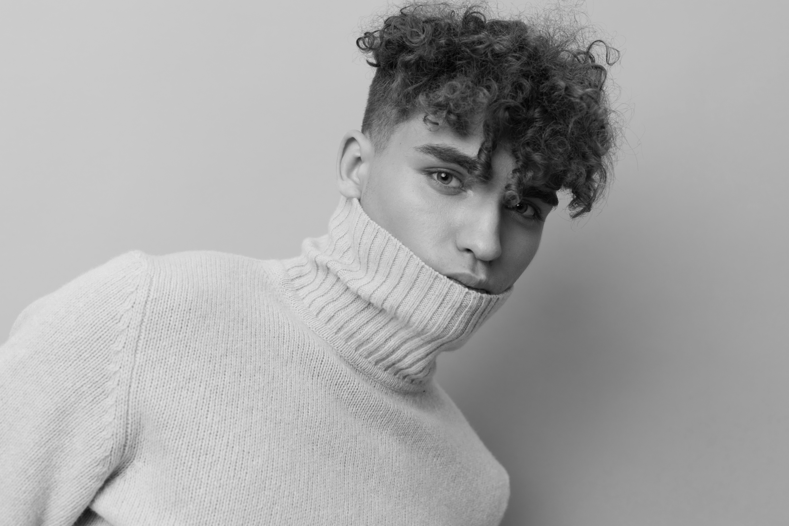 Cheveux bouclés