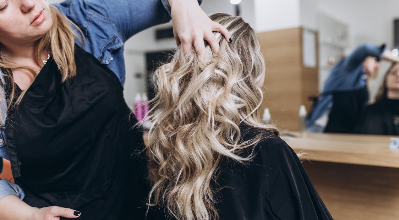 Balayage cheveux : les 6 balayages préférés en 2025 pour sublimer votre style